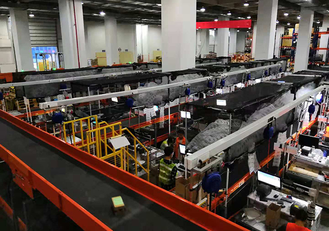 德泰克×某物流聯(lián)盟 | 保稅港區(qū)自動(dòng)輸送分揀線