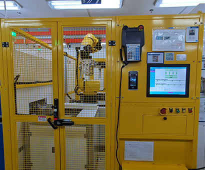 德泰克×某知名電子品牌 | 機(jī)器人上下料