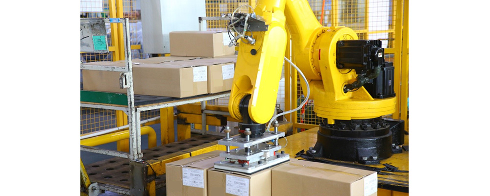 德泰克碼垛機(jī)器人案例圖.jpg 德泰克碼垛機(jī)器人案例圖.jpg