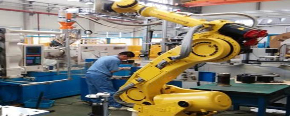 德泰克上下料機器人應(yīng)用案例2.jpg 德泰克上下料機器人應(yīng)用案例2.jpg