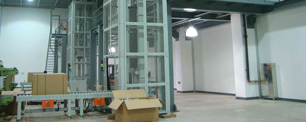 德泰克×某知名鋰電品牌 提升機(jī)現(xiàn)場(chǎng)案例圖.jpg